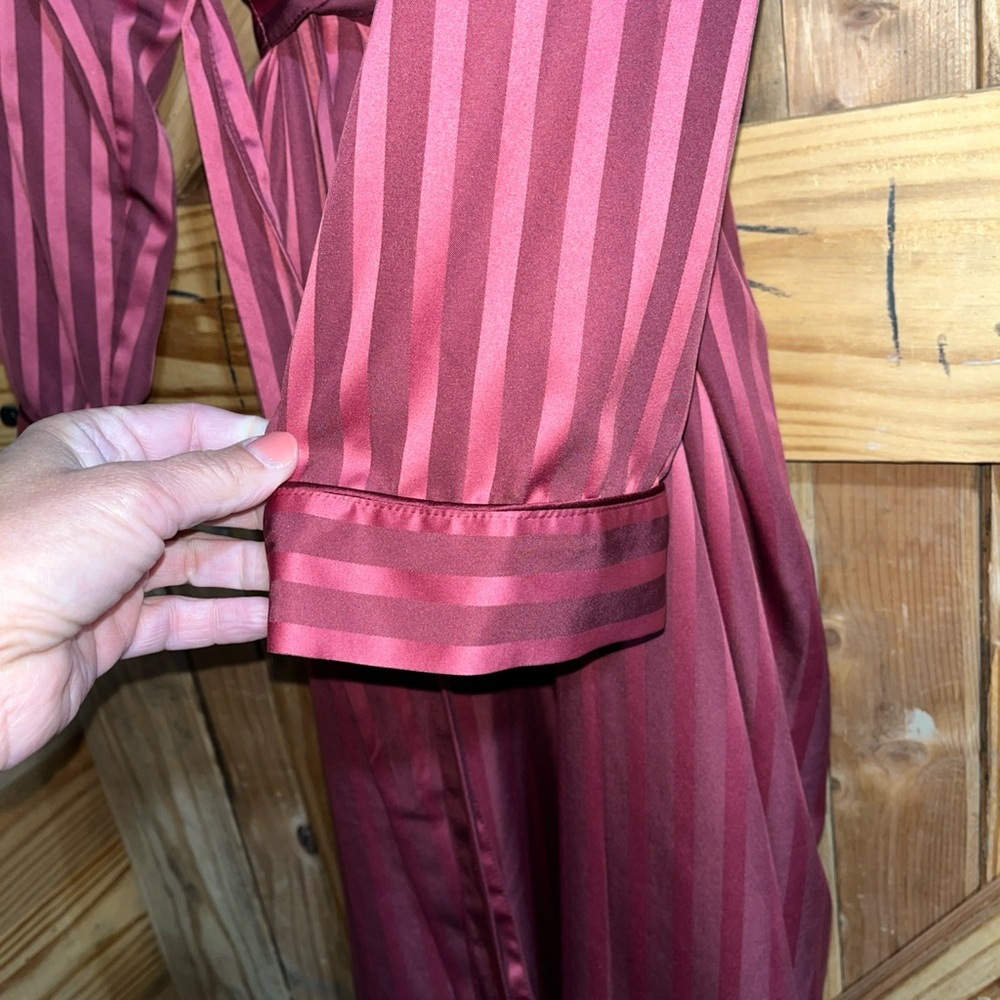 Cabernet Pink Striped Robe - Picture 4 of 13